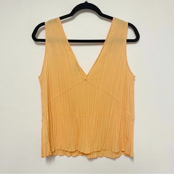 NWT Vince Crushed Double V-Neck Tank - Accordion Pleat Crepe Blouse Top - Picture 5 of 6